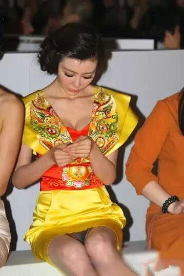 明星内裤曝光事件，自我管理与隐私边界的挑战